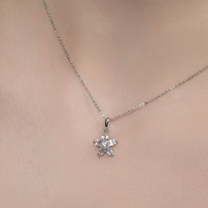 Clearance-Silver 925 Rhodium Plated Flower Design CZ Necklace - BGP00535