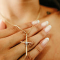Pingente Cruz em Ouro 18k com Ródio Branco / 18k Gold Cross Pendant with White Rhodium - Ricca Jewelry
