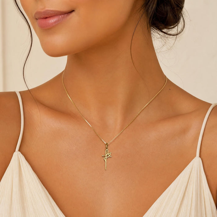 “Faith” Minimalist Pendant in 18K Gold