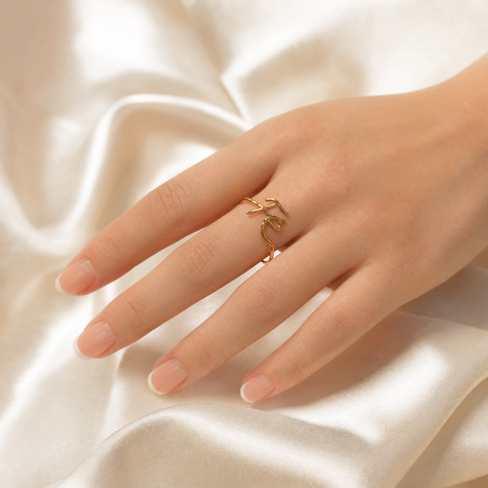 Faith Ring in 18K Gold