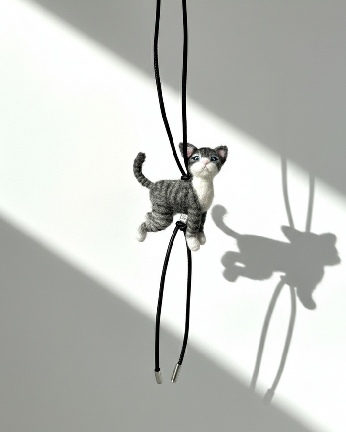 Gray Tabby Cat Wool Charm - Woobbi