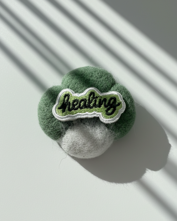 Healing Patch Wool Magnet - Woobbi