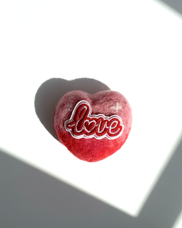 Heart Shaped Magnet with Love Patch - Woobbi