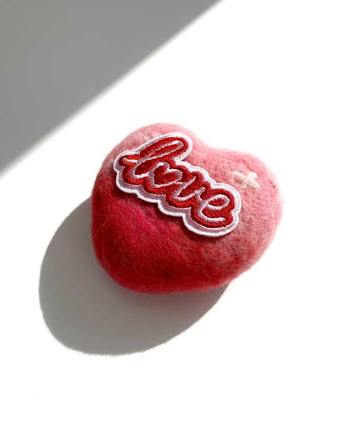 Heart Shaped Magnet with Love Patch - Woobbi