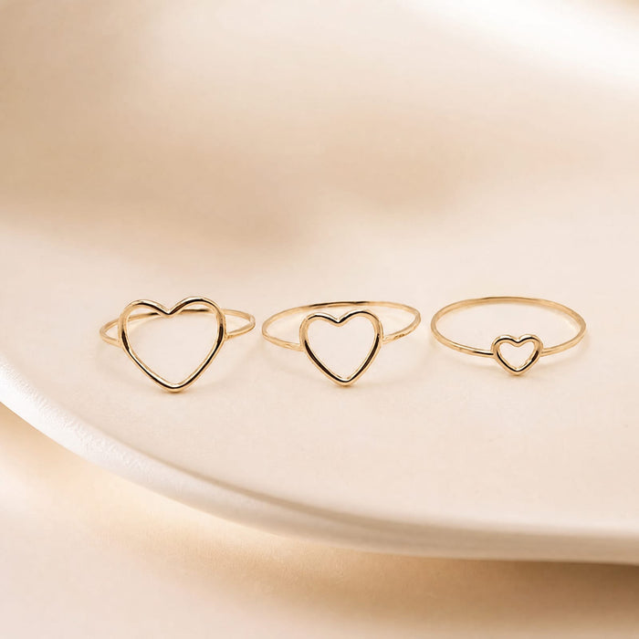 Heart Wire Ring in 18K Gold
