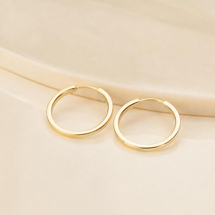 Hoop in 18K Gold