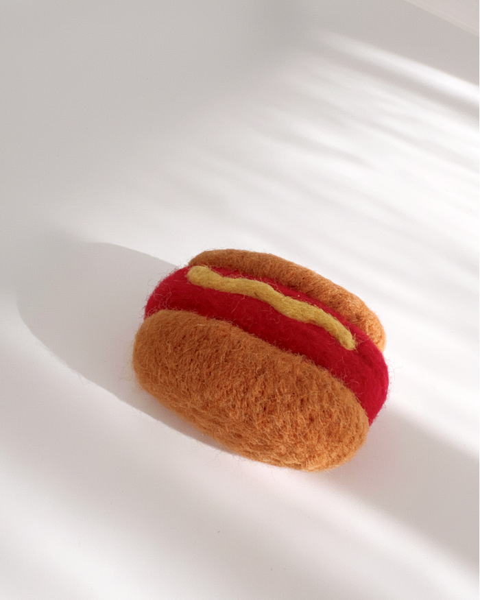 Hot Dog Wool Magnet - Woobbi