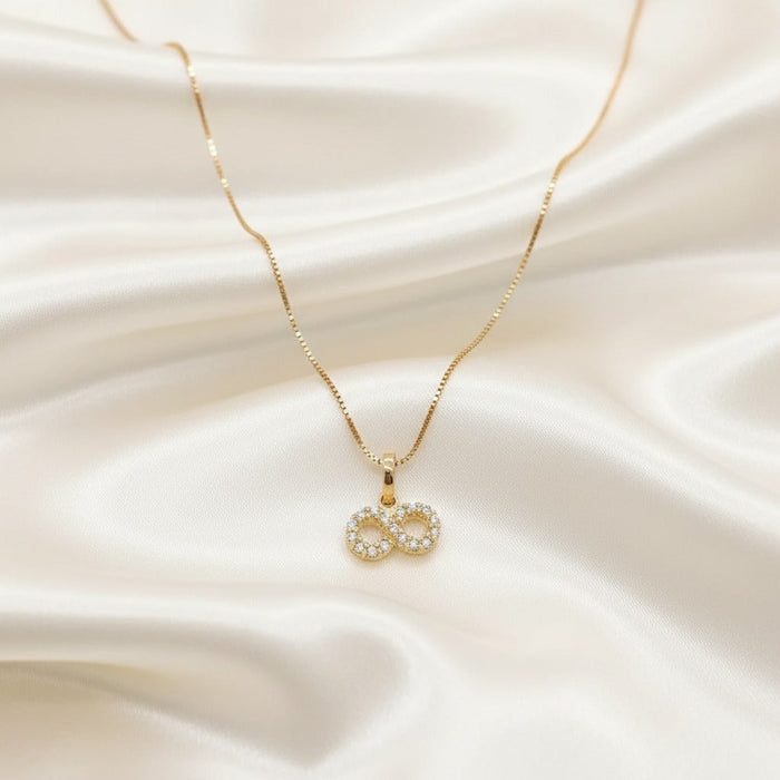 Infinity Pendant with Cubic Zirconia in 18K Gold