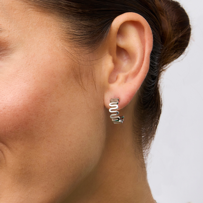 Leigh Wavy Hoops (Silver)