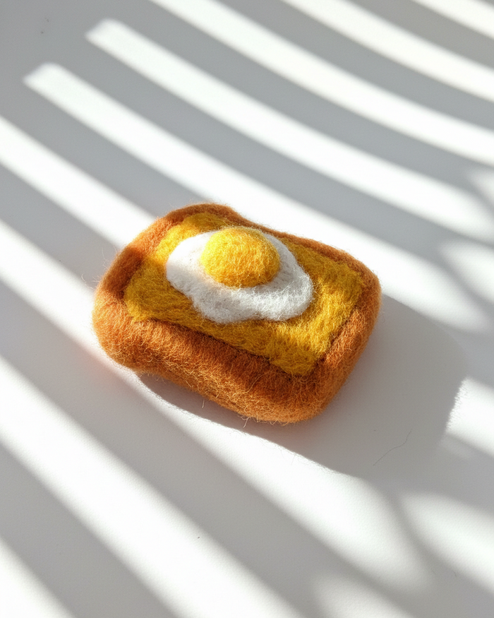 Sunny Egg Toast Wool Magnet - Woobbi